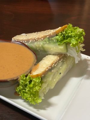 Spring roll with peanut sauce. Too simple as spring roll.  at Good Morning Vietnam Vegan in Berlin