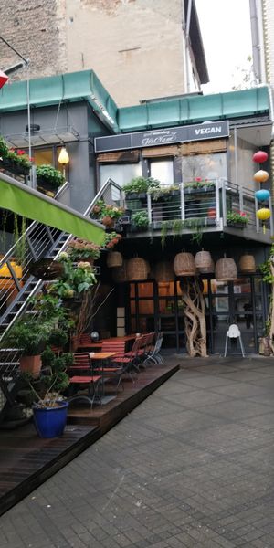Outside seating at Good Morning Vietnam Vegan in Berlin