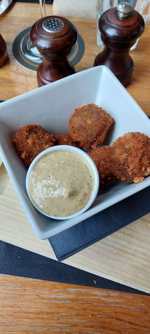 Bitterballen at Brouwerij Het Anker in Mechelen