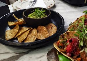 Nachos y tacos 10/10 at Casa Lėlytė in Bogota