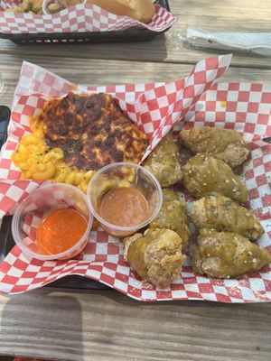 Vegan wings and Mac and cheese!! Amazing!   at MeMe's Twisted Potato in Little Rock