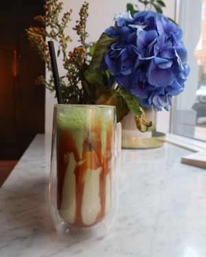 Matcha with salty caramel at Matcha Bar - Helgolandsgade in Copenhagen