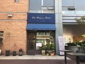 Entrance  at La Bonne Tarte in Seoul