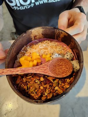 Very Berry Bowl at The Social Space - Chinatown in Central Singapore