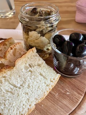 nakladané tofu s rozmarínom, baklažánom a olivami  at Dvanast Dusi in Bratislava
