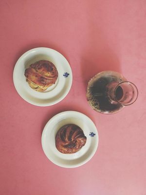 Cinnamon breakfast with coffee at Dvanast Dusi in Bratislava