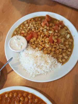 Cashew curry with chickpeas at Serendib in Ellsworth