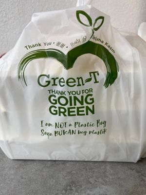 They used a non-plastic bag for delivery😄Food delivery via GrabFood at DIN by Din Tai Fung (鼎泰丰) - Suria KLCC in Kuala Lumpur