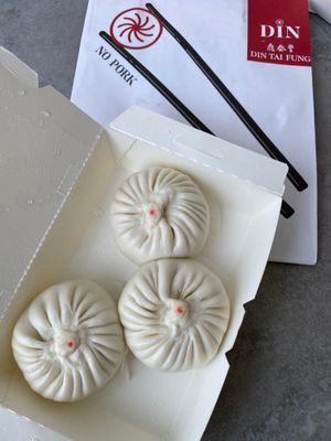 Vegetarian Mushroom Bun (3 pcs)	  RM 13.99 at DIN by Din Tai Fung (鼎泰丰) - Suria KLCC in Kuala Lumpur