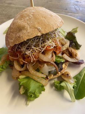 Pulled no chicken: quite nice at BACKYARD in Rotterdam