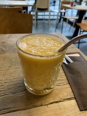 Tropical sunshine smoothie: quite nice at BACKYARD in Rotterdam