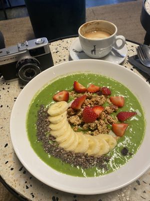 Green smoothie bowl   at BACKYARD in Rotterdam