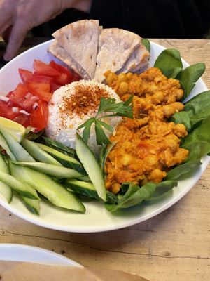 Tikka masala bowl  at BACKYARD in Rotterdam
