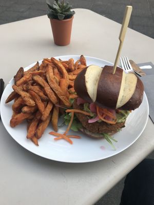 Vegan burger With sweet potato fries at BACKYARD in Rotterdam