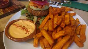 Burger at BACKYARD in Rotterdam