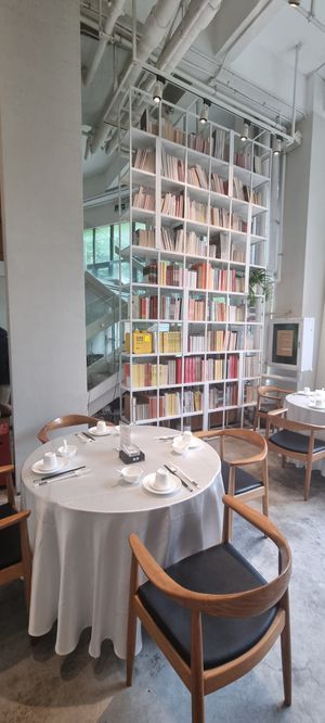 Interior at Tianzi Vegetable Restaurant in Shenzhen