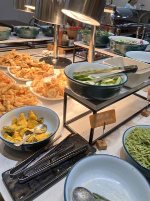 Help yourself   at Ahimsa Buffet 無肉食 - Mong Kok in Kowloon