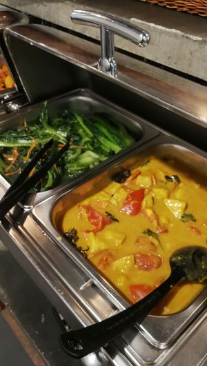 curry and veges at Ahimsa Buffet 無肉食 - Mong Kok in Kowloon