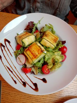 Zucchini Feta vegetarian at Gasthaus Schöne Perle in Vienna