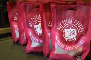 Yes, Vegan Scratching's Were not Tellin porkies!!
Classic, Sea Salted, American Spiced and No Bacon flavours at Sunshine Deli in Sheffield