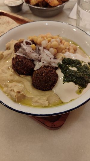 hummus con falafel at Falafeleria - Sta Barbara in Madrid