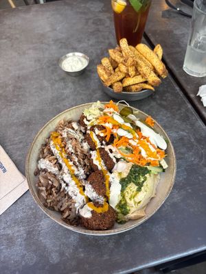 Amazing  at Falafeleria - Sta Barbara in Madrid