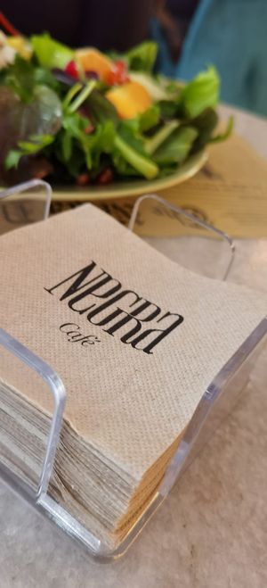 Bom atendimento at Negra in Porto