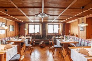 original Stube von 1889 at Naturlandhaus Krone in Maierhoefen