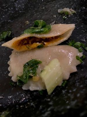 Yammi, Schlutzkrapfen auf dem eigenen Feldmangold beet at Naturlandhaus Krone in Maierhoefen