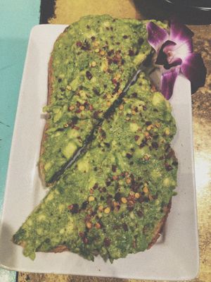 Avo toast with pepper flakes at Five07 in Thousand Oaks