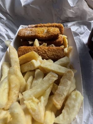 Fishless fish fingers lovely #Veganuary at Linda's Fish & Chips in Cullen