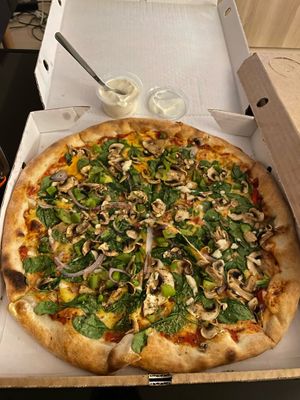 Giordino and vegan «rømmedressing"  at Valentino in Oslo