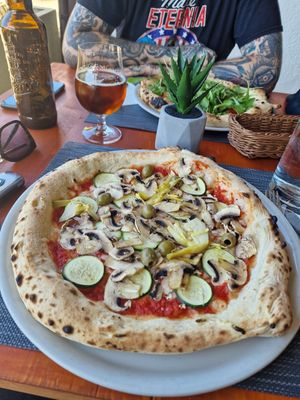 Vegan capricciosa at Pizzeria Fuoriseria in Izola