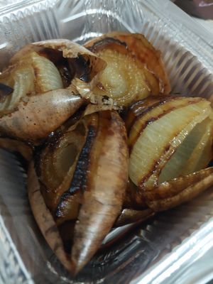 Cebolla horneada at Gioia Caffetteria Gastronomia Vegana in Sassari