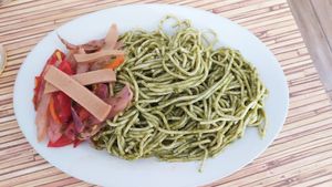 Tallarines verdes at Loving Hut - Surquillo in Lima
