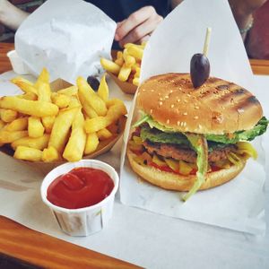 Burger and Fries at Laura's Soulfood in Aachen
