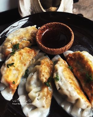 Want a delicious snack that's vegan-vegetarian friendly too? We've got Chinese Gyoza for you! 🥟🥟 at Namaskara Coffee & Superfoods in Ubud