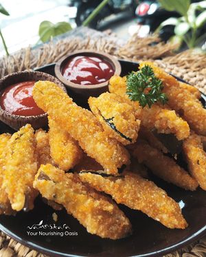 The perfect way to enjoy your favorite vegetables. They're crispy and flavorful. So what are you waiting for? Give them a try today! 🍆🥒

#YourNourishingOasis #NamaskaraOasi at Namaskara Coffee & Superfoods in Ubud