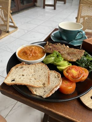 vegan breakfastt  at Namaskara Coffee & Superfoods in Ubud