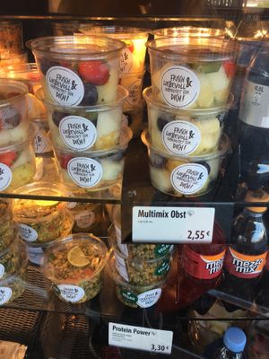 Veganes Sortiment at Scoom in Berlin