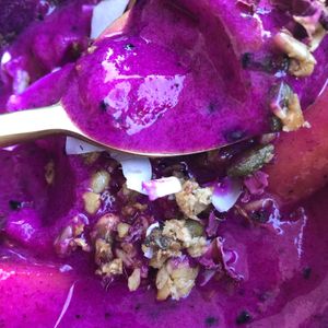 Khaleesi smoothie bowl   at Kale+Coco in Dublin