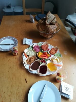 das vegane Frühstücksbuffet in Lieferversion at OmaRosa in Dortmund