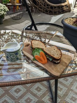 Avocado Stulle at OmaRosa in Dortmund