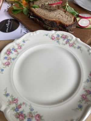 Sooo ein schöner Teller 🤩  at OmaRosa in Dortmund