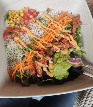 Vegan bowl at Rich 'N Greens in Cologne