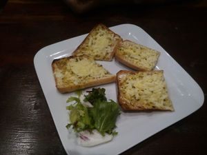 Vegan cheese garlic bread (starters) at Robs Ranch House in Killarney