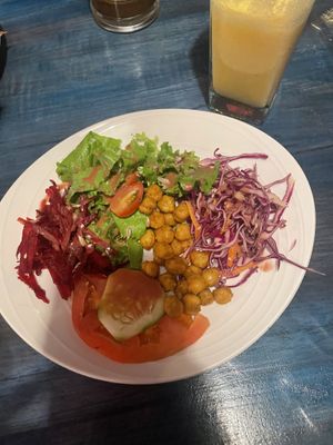 Starter salad  at Stashus Con Fusion in Puerto Viejo De Talamanca