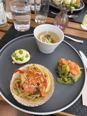 Die vier Gerichte des Tages kombiniert   at Ninfood in Cuneo