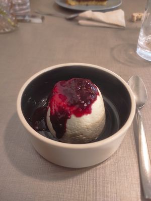 Panna cotta al cocco at Ninfood in Cuneo