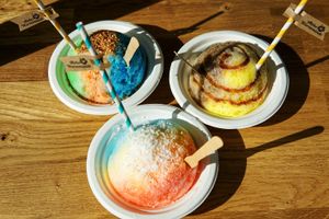Hawaiian Shave Ice, all vegan. Many different flavors. Some sweets and snacks available at Aloha Warnemünde in Rostock